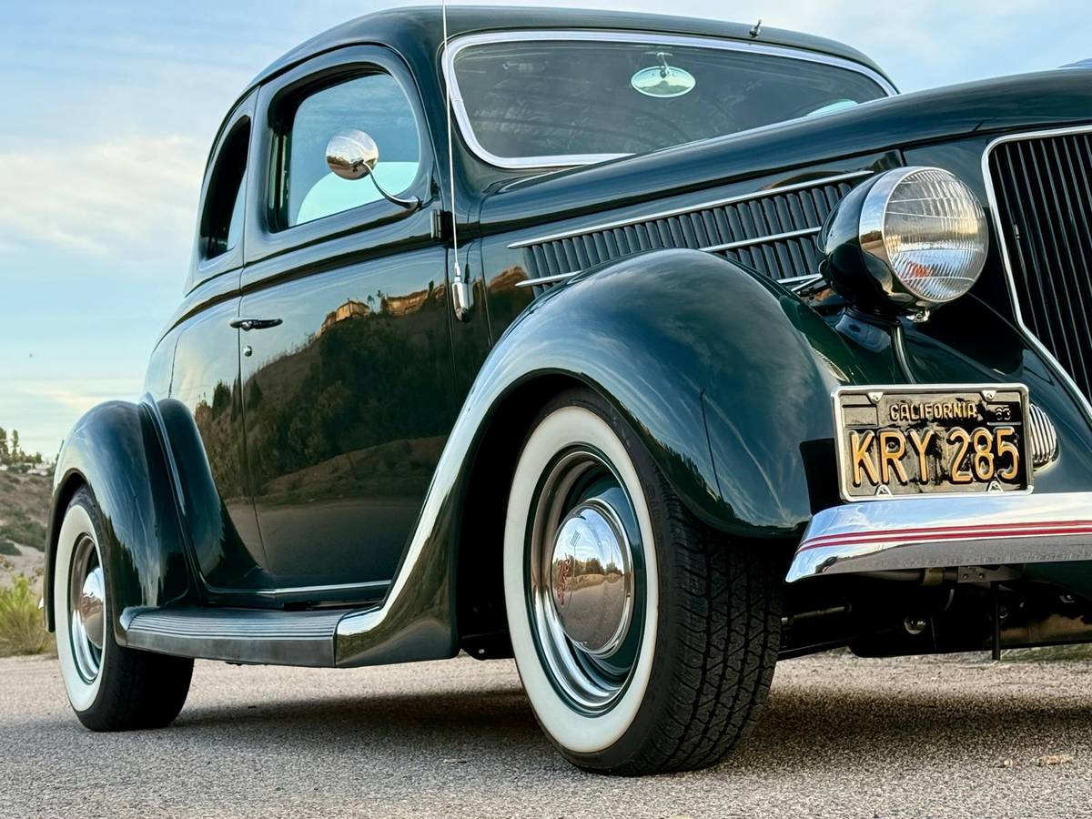 Ford-Five-window-coupe-1936-green-146-3