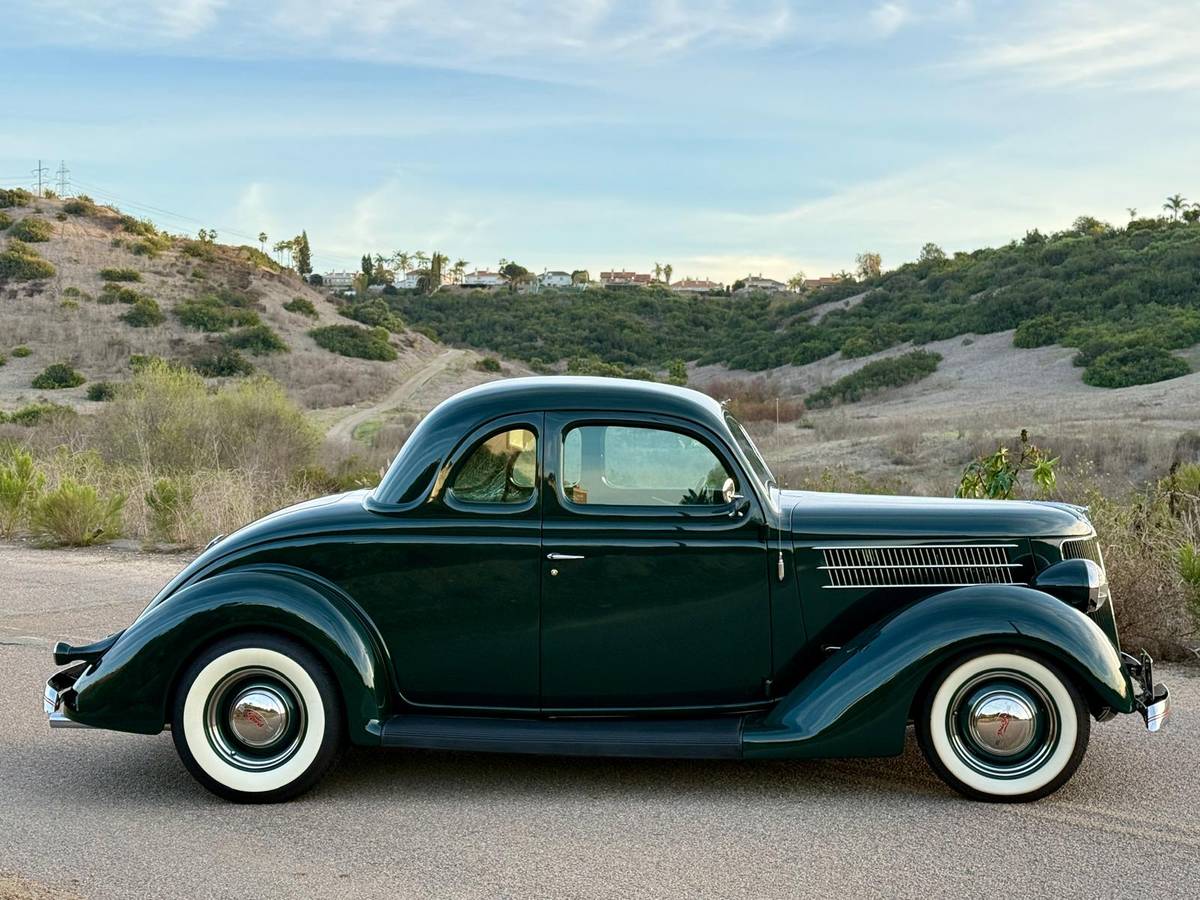 Ford-Five-window-coupe-1936-green-146-9