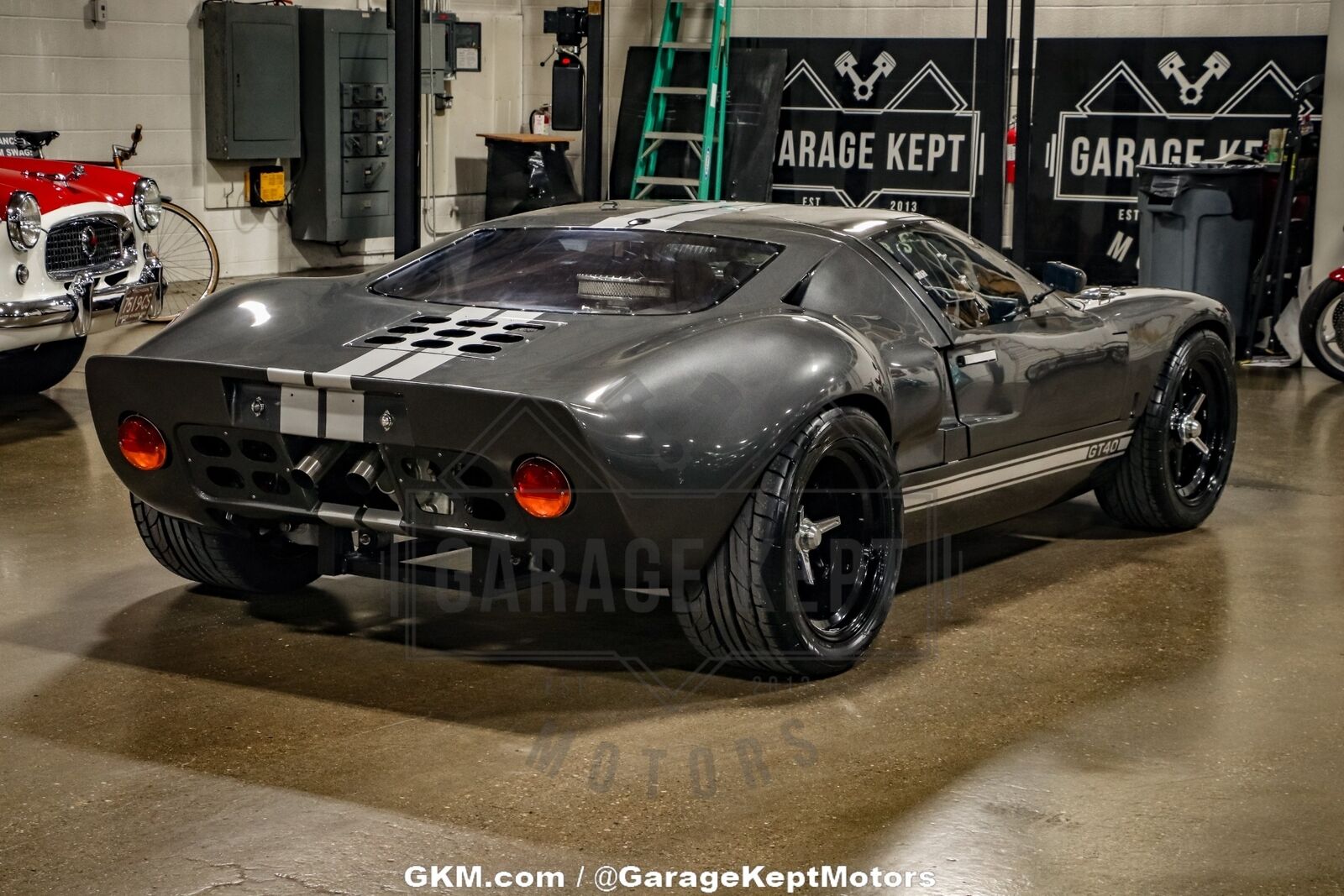 Ford-Ford-GT-Coupe-1968-Gray-Black-18-7