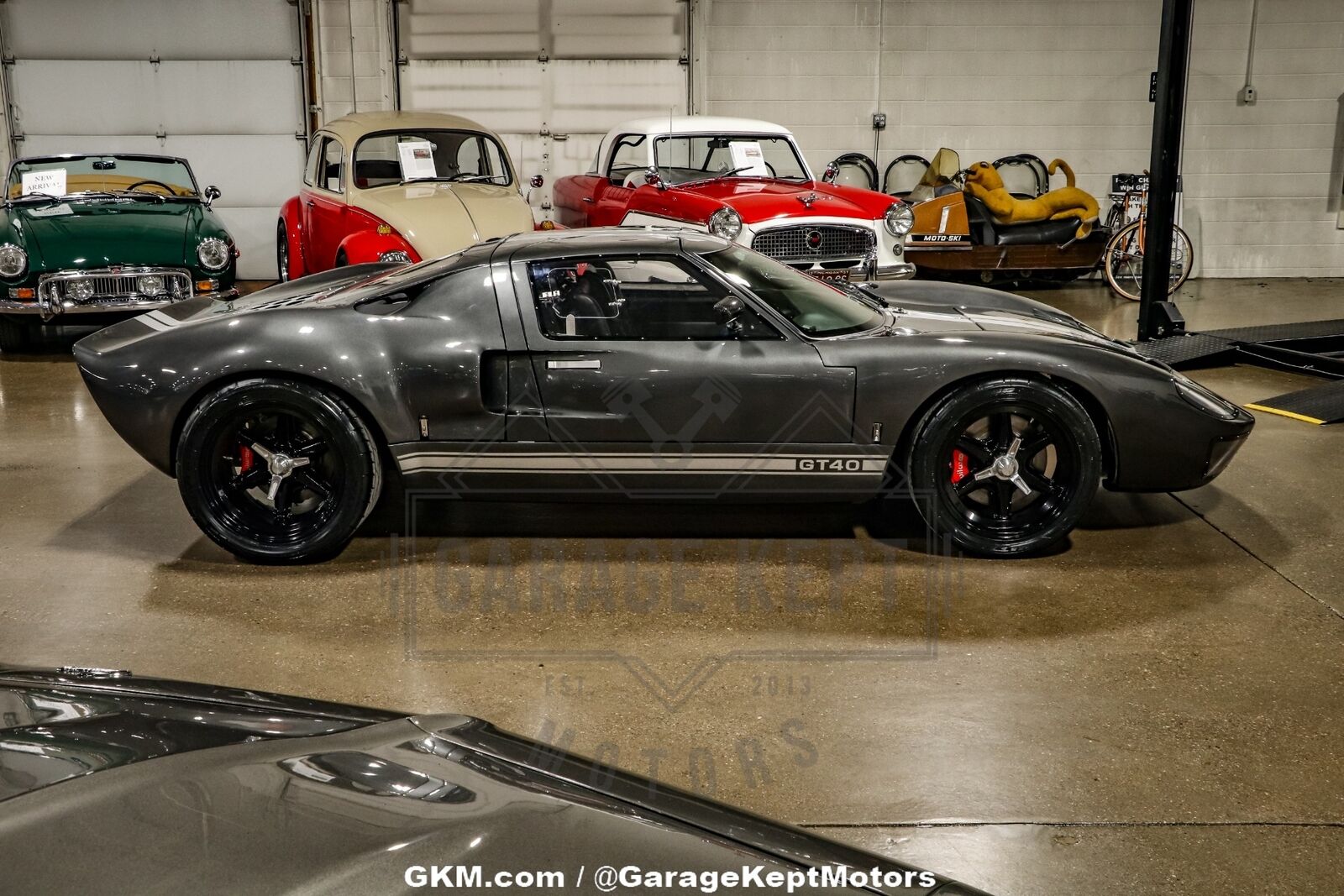 Ford-Ford-GT-Coupe-1968-Gray-Black-18-9