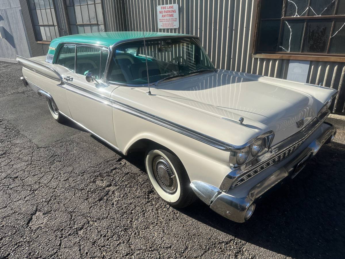 Ford-Galaxie-1959-80-2