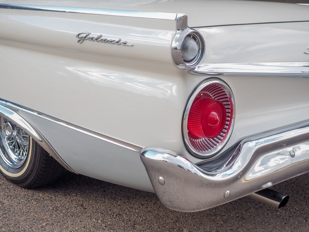 Ford-Galaxie-1959-White-Red-52320-10