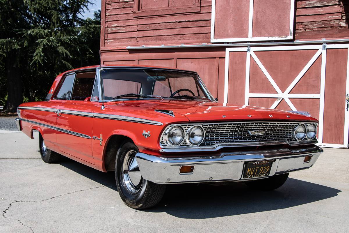 Ford-Galaxie-500-xl-1963-4828