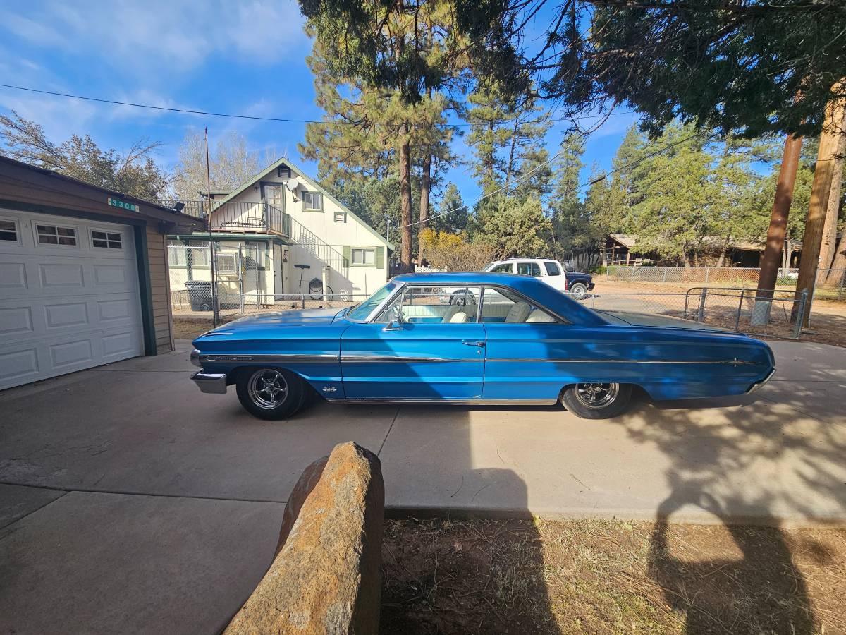 Ford-Galaxie-500-xl-1964-blue-119091-2