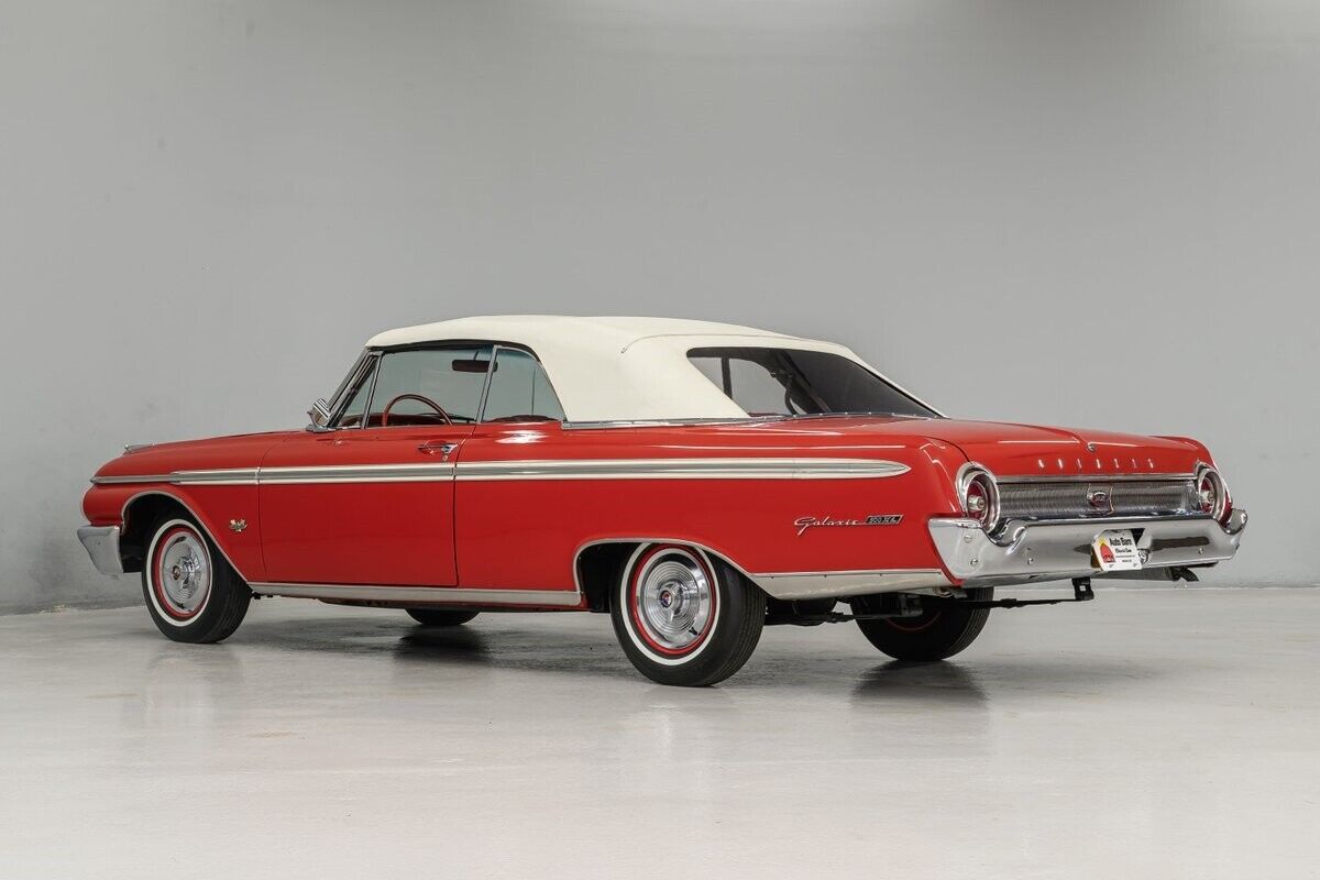 Ford-Galaxie-Cabriolet-1962-Red-Red-107272-3