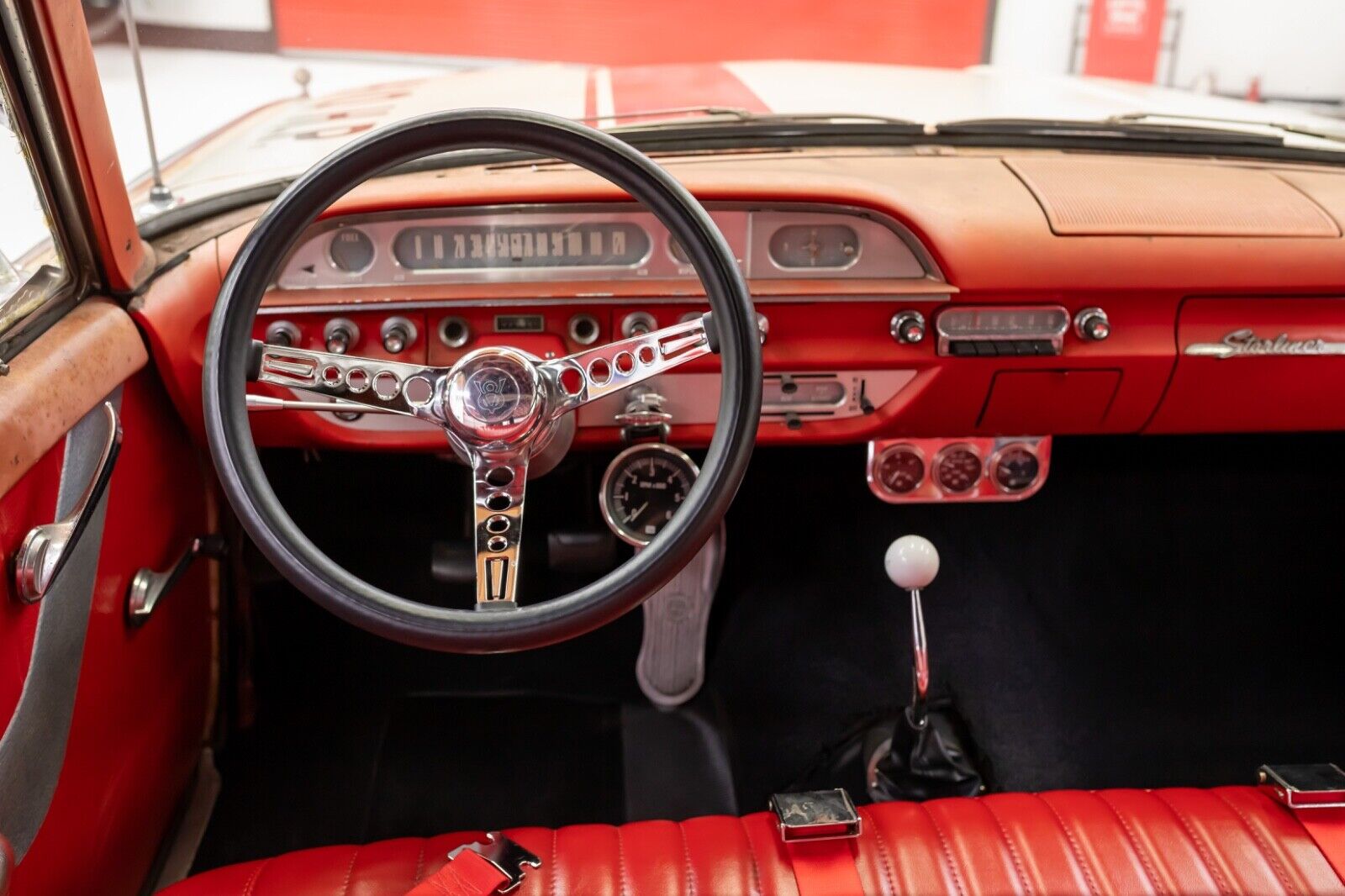 Ford-Galaxie-Coupe-1960-White-Red-1609-16