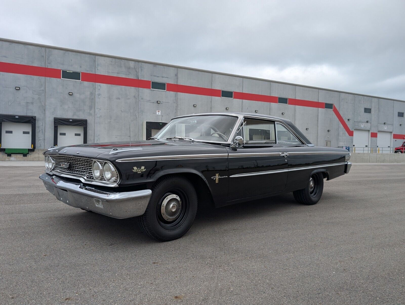 Ford-Galaxie-Coupe-1963-Black-71777-2