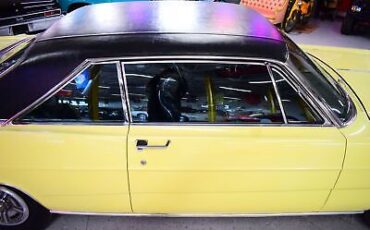 Ford-Galaxie-Coupe-1966-Yellow-Black-160304-5