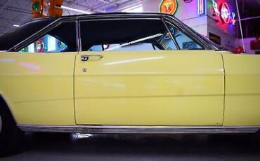 Ford-Galaxie-Coupe-1966-Yellow-Black-160304-8