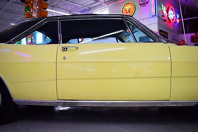 Ford-Galaxie-Coupe-1966-Yellow-Black-160304-8