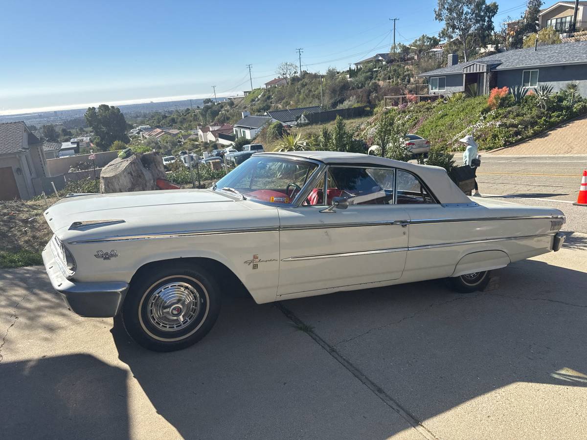 Ford-Galaxy-convertible-1963-white-170590