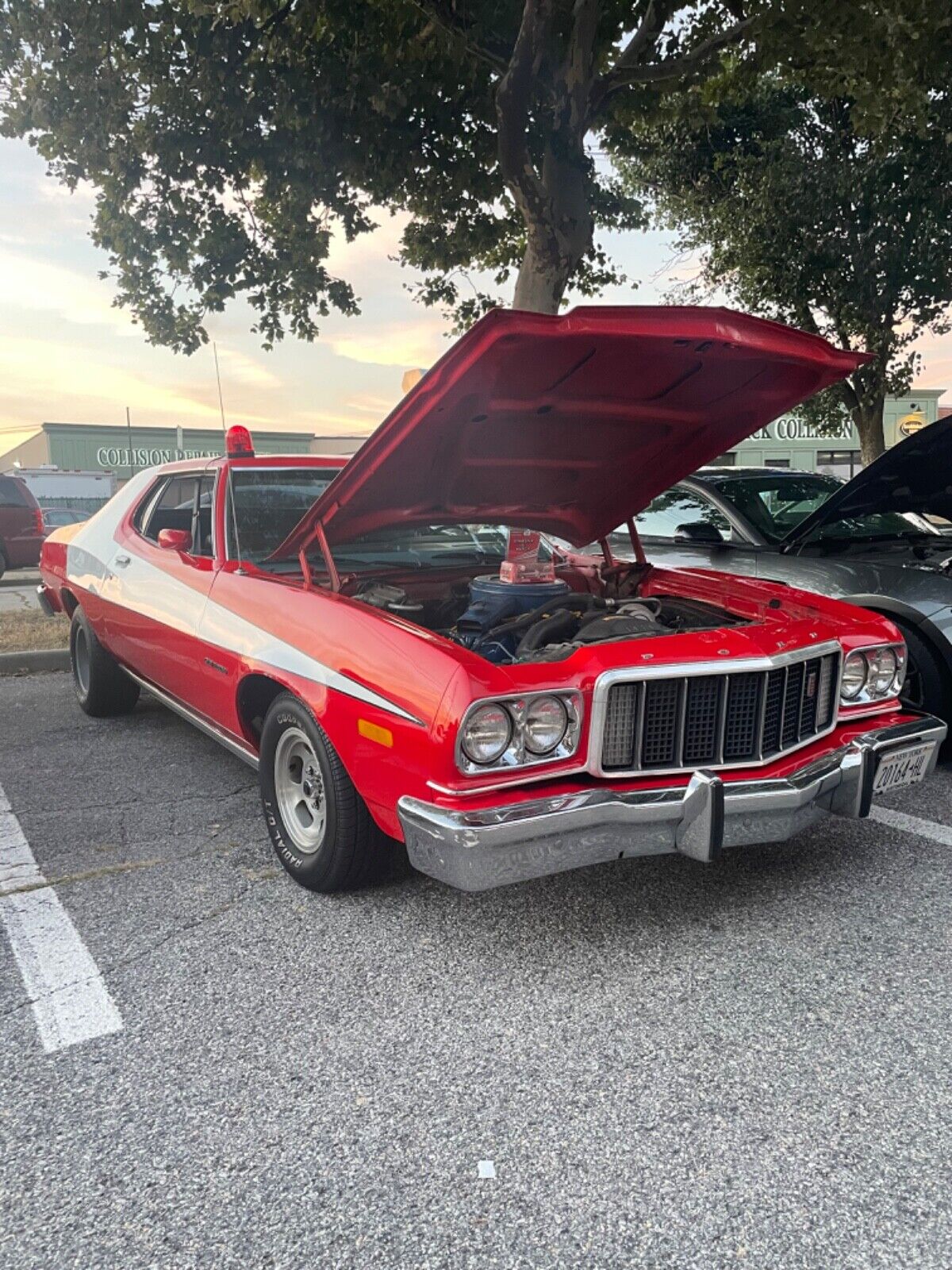 Ford-Gran-Torino-Coupe-1976-Red-Black-116621-9