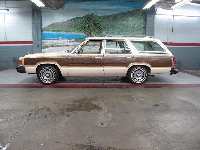 Ford-Granada-1982-White-Tan-91733-1