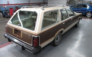 Ford-Granada-1982-White-Tan-91733-27