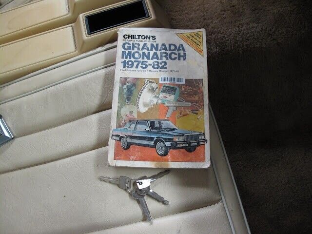 Ford-Granada-1982-White-Tan-91733-4