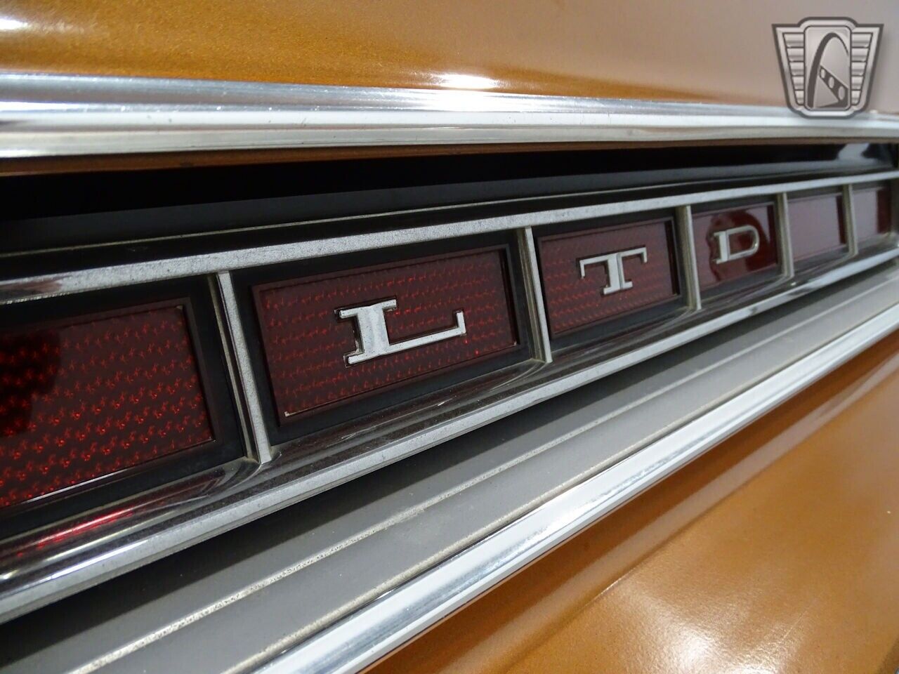 Ford-LTD-1974-Brown-Brown-92703-8