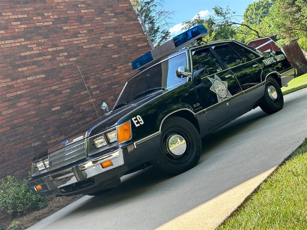 Ford-LTD-1984-2-Tone-0-3