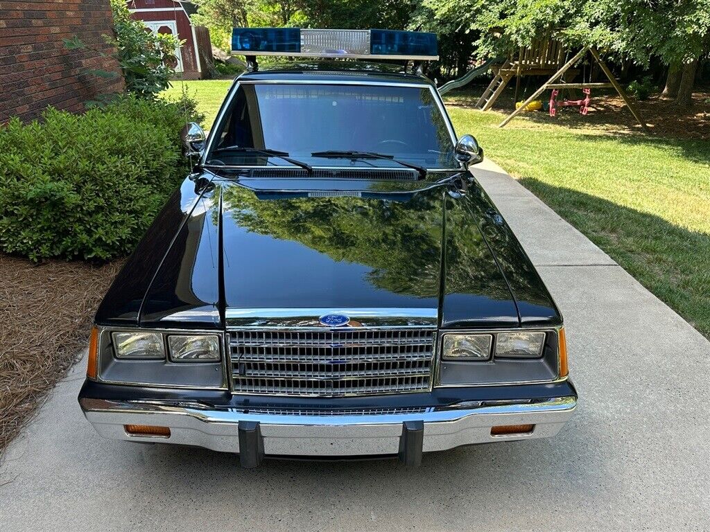 Ford-LTD-1984-2-Tone-0-7