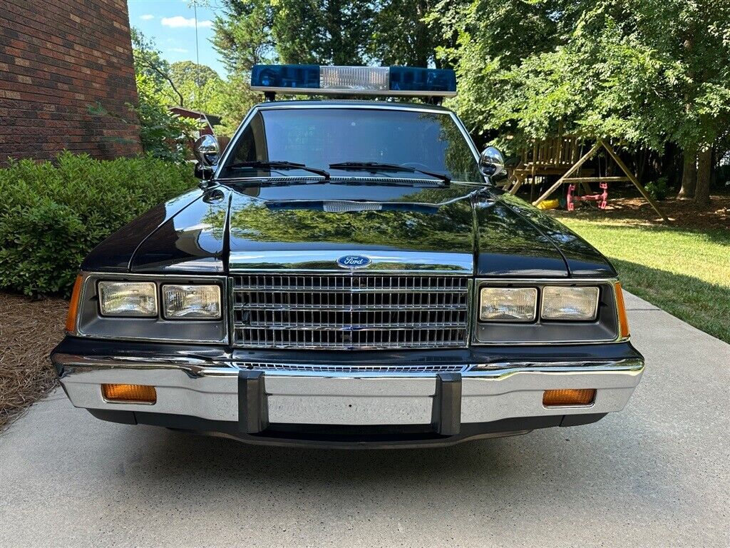 Ford-LTD-1984-2-Tone-0-8