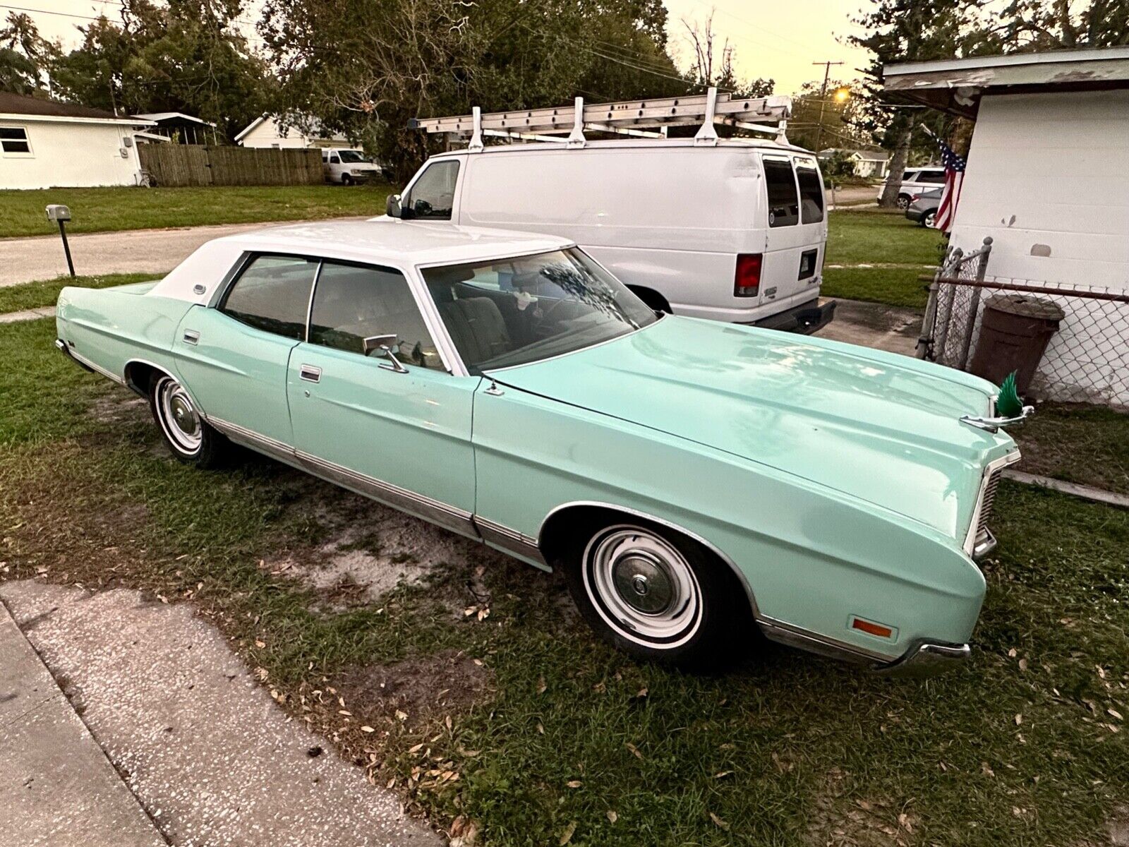 Ford LTD  year1}