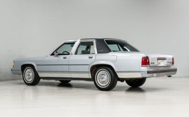 Ford-LTD-Berline-1990-Silver-Blue-91272-3