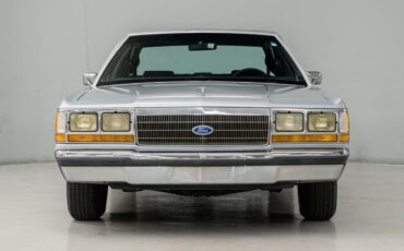 Ford-LTD-Berline-1990-Silver-Blue-91272-4