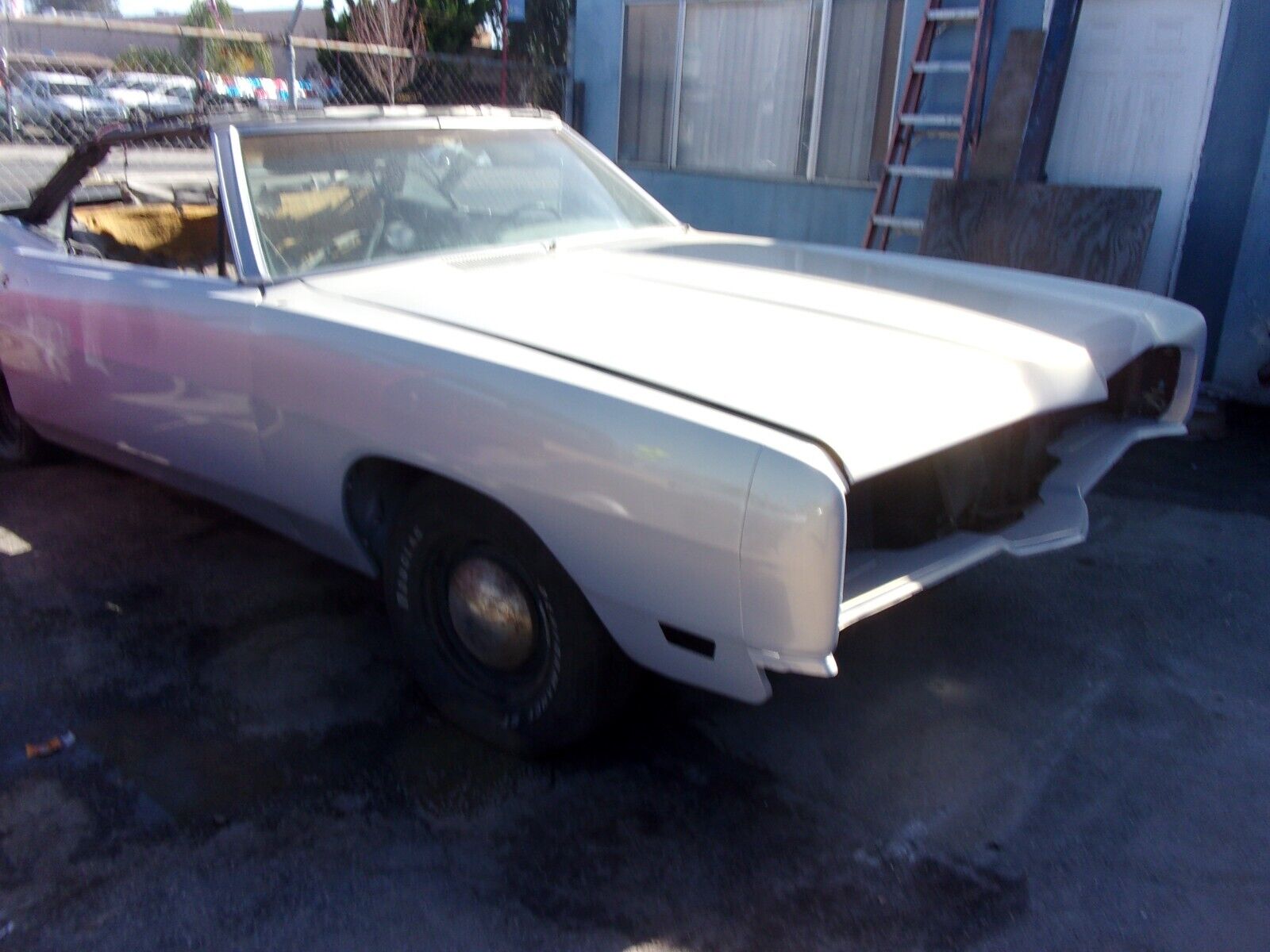 Ford-LTD-Cabriolet-1970-Silver-0-2