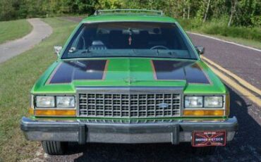 Ford-Ltd-Crown-Victoria-Break-1987-Green-Blue-2614-1