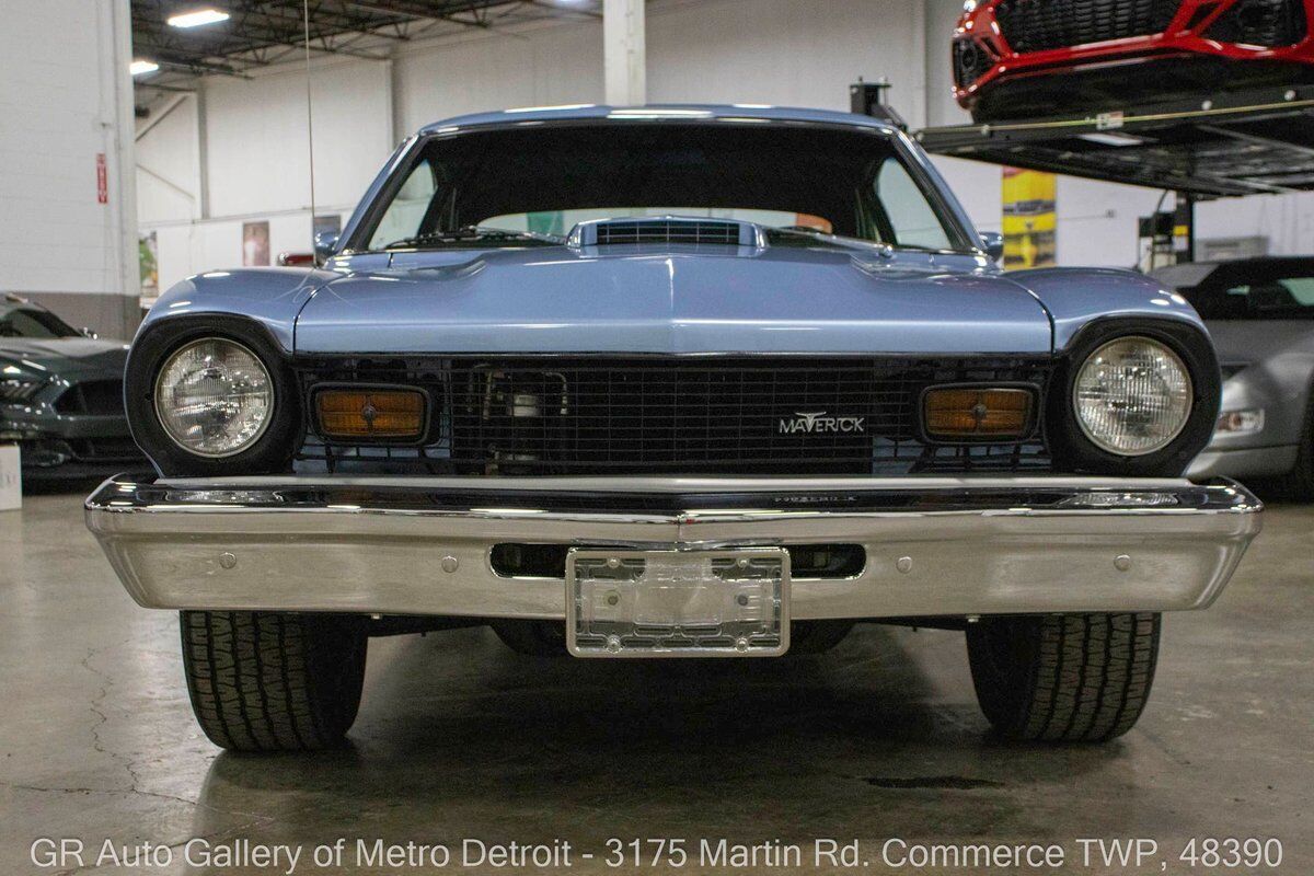 Ford-Maverick-1974-Blue-Black-140431-11