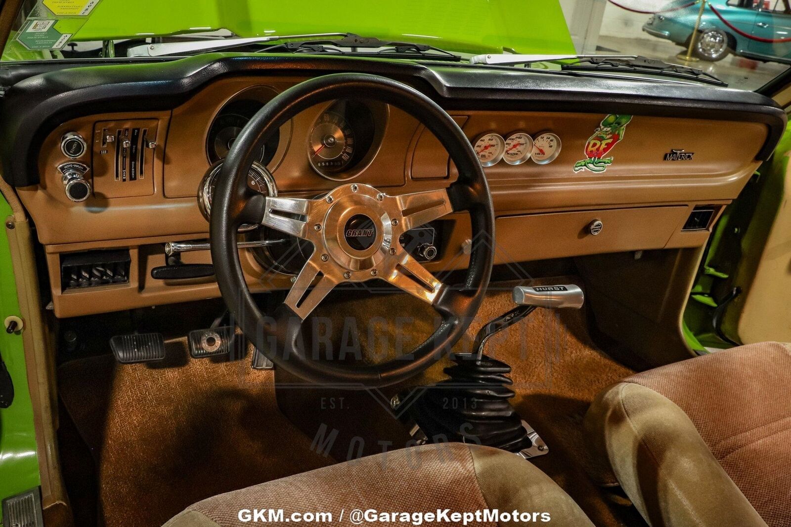 Ford-Maverick-Coupe-1974-Green-Tan-105626-3