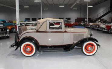 Ford-Model-18-Coupe-1932-Black-Brown-449-15