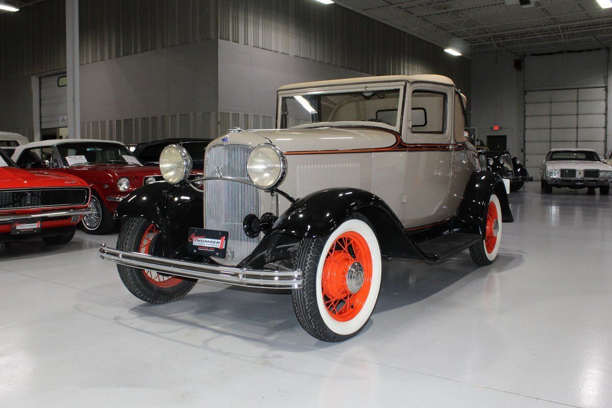 Ford-Model-18-Coupe-1932-Black-Brown-449-30