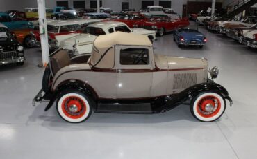 Ford-Model-18-Coupe-1932-Black-Brown-449-7