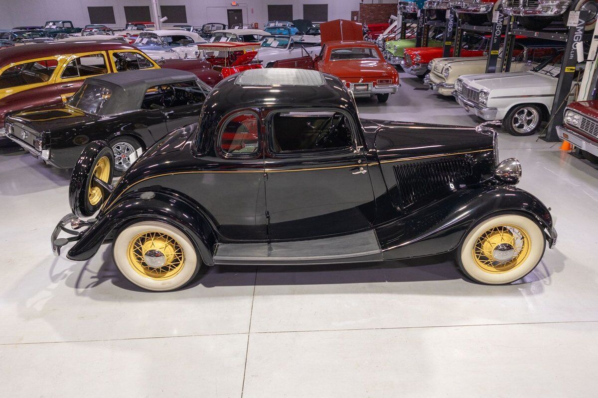 Ford-Model-40-Coupe-1934-Black-Beige-1125-8