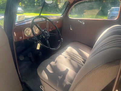 Ford-Model-78-Sedan-Berline-1937-Black-Tan-0-10