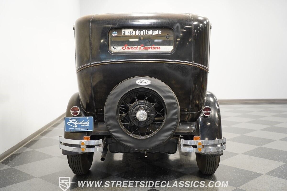 Ford-Model-A-1931-Black-Brown-5417-9