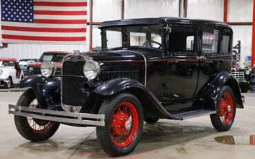 Ford-Model-A-Berline-1930-Black-Gray-3899