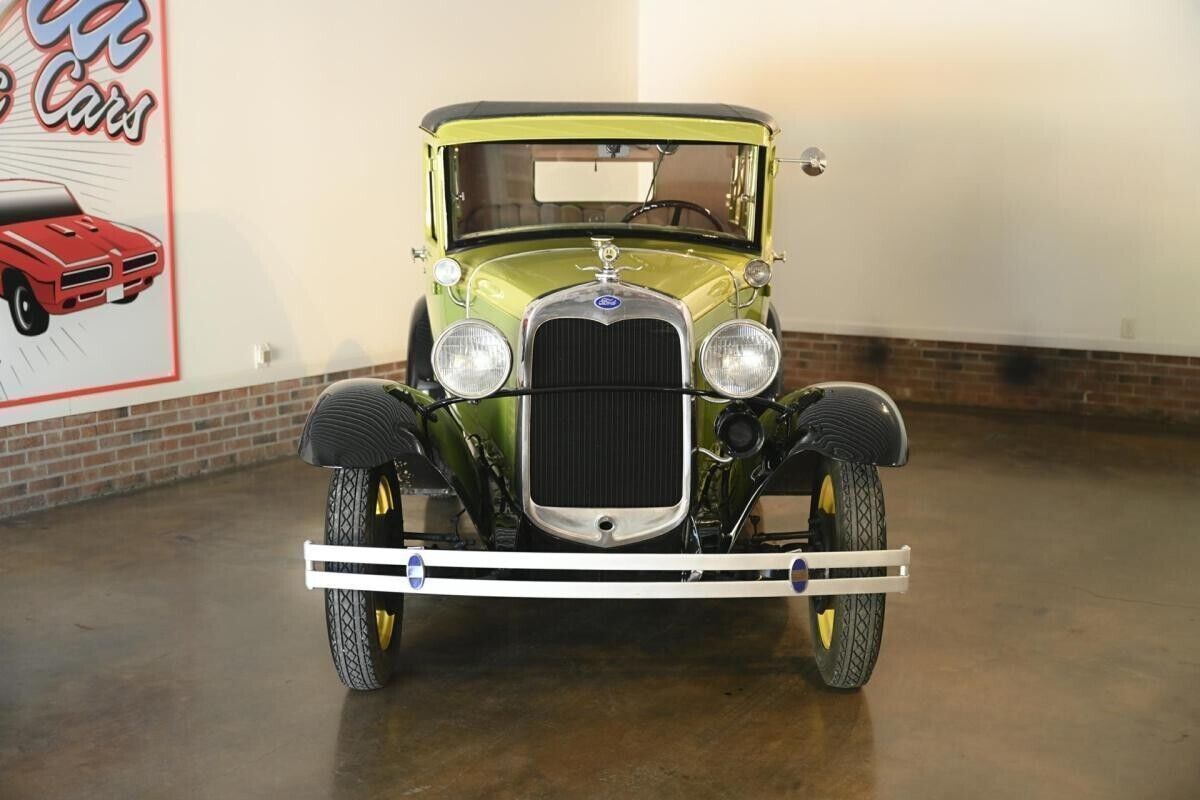 Ford-Model-A-Berline-1930-Green-Beige-56308-4