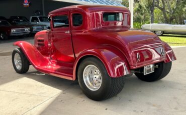 Ford-Model-A-Berline-1930-Red-Tan-3829-7