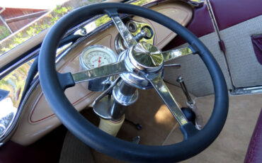 Ford-Model-A-Cabriolet-1928-Beige-Burgundy-135185-15