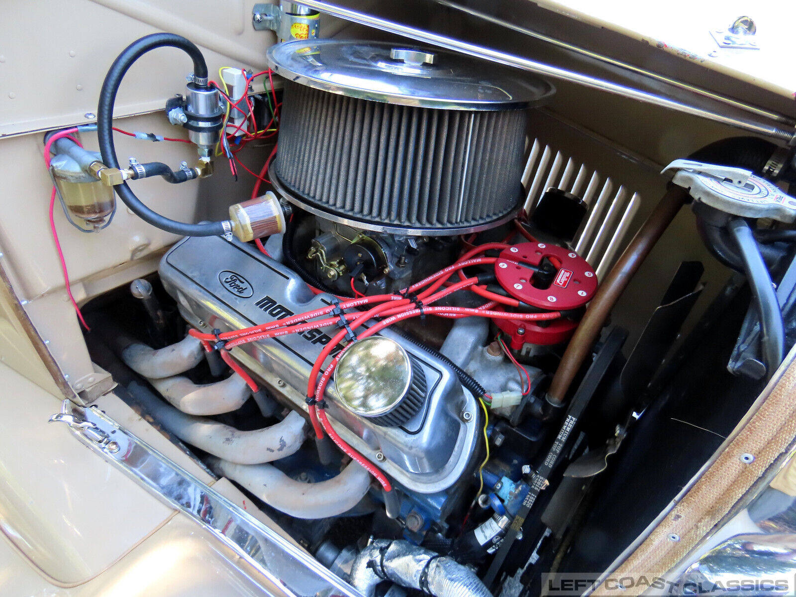 Ford-Model-A-Cabriolet-1928-Beige-Burgundy-135185-19