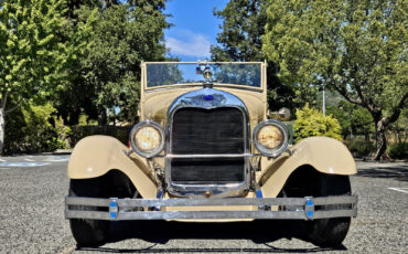 Ford-Model-A-Cabriolet-1928-Beige-Burgundy-135185-6