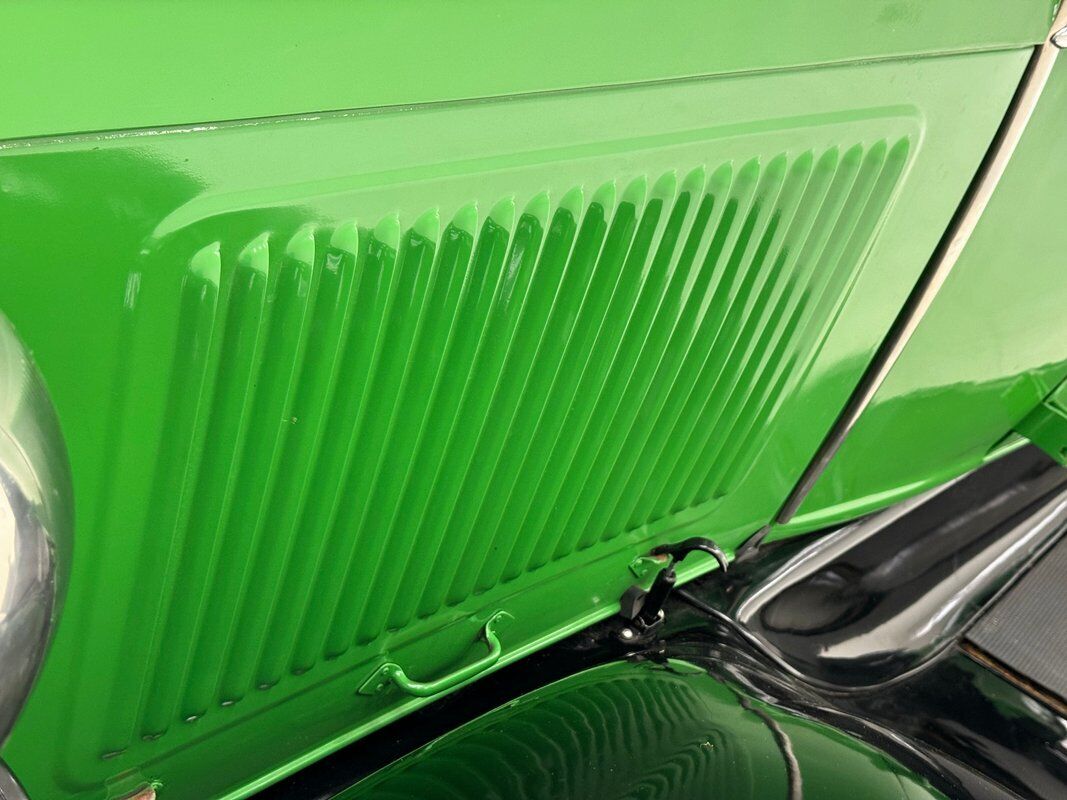 Ford-Model-A-Cabriolet-1931-Green-Green-8856-10