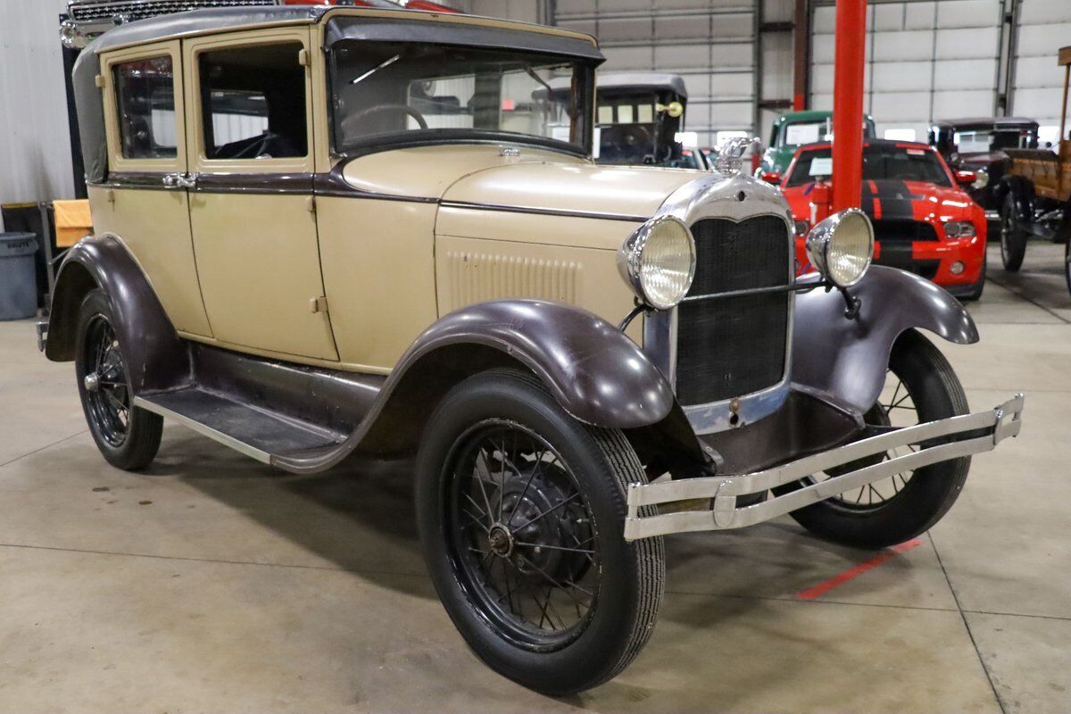 Ford-Model-A-Coupe-1928-Brown-Tan-96292-11