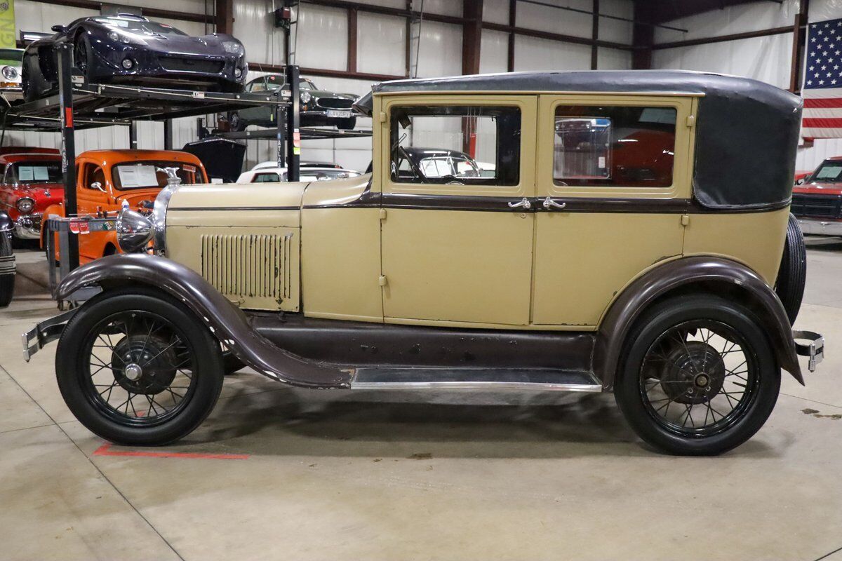 Ford-Model-A-Coupe-1928-Brown-Tan-96292-3