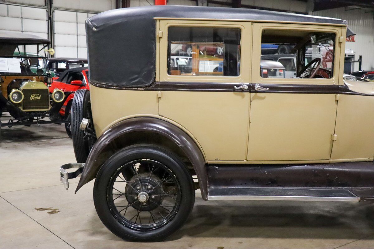 Ford-Model-A-Coupe-1928-Brown-Tan-96292-8