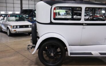 Ford-Model-A-Coupe-1928-White-Gray-51613-8