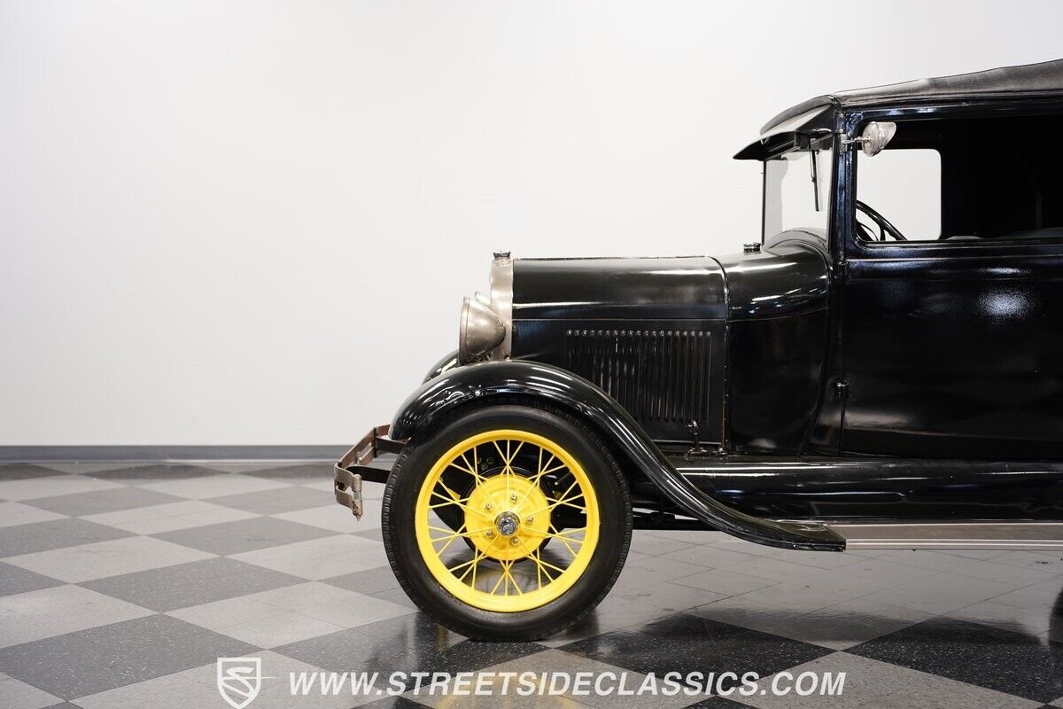 Ford-Model-A-Coupe-1929-Black-Green-74455-24