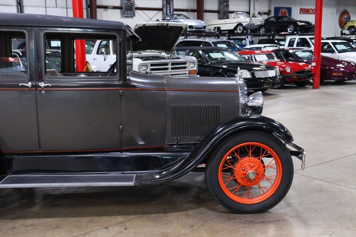 Ford-Model-A-Coupe-1929-Brown-Brown-70212-10