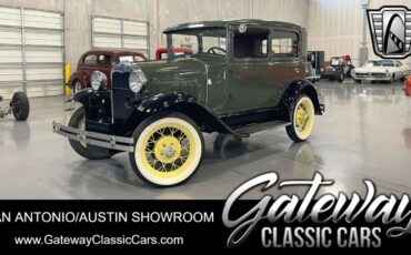 Ford-Model-A-Coupe-1930-Green-Green-86454